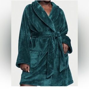 NWT Victoria Secret Green Bathrobe